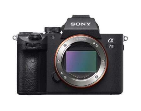 Solo cuerpo de cámara sin espejo Sony Alpha A7 III